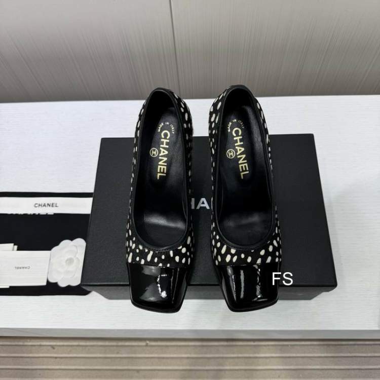Picture of Chanel Shoes _SKUChanelsz35-40FS06042880
